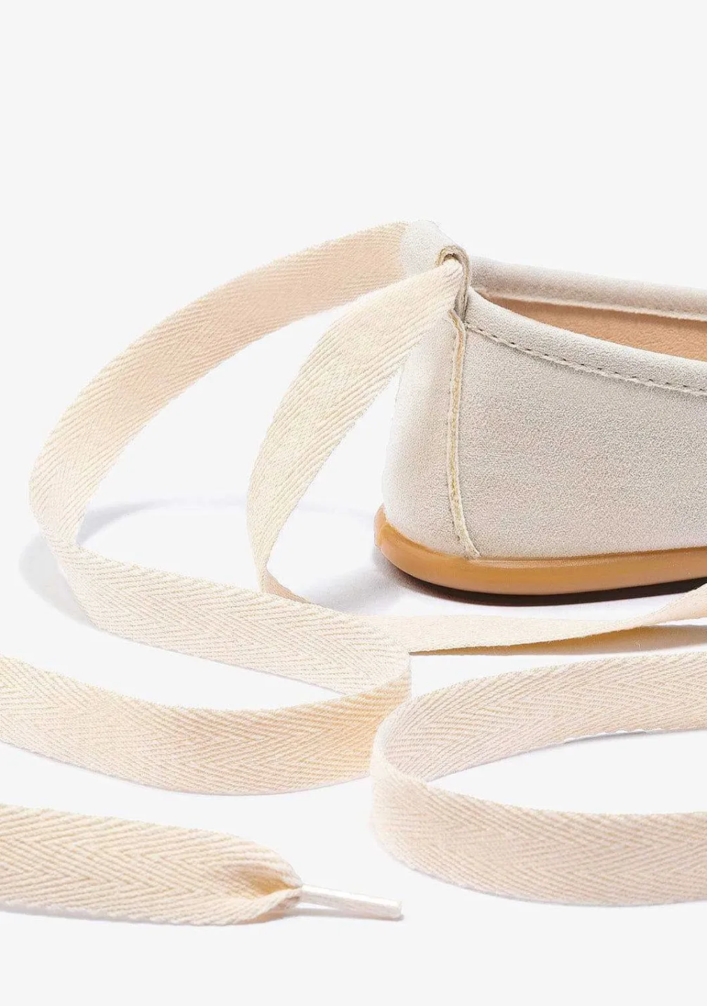 Sapatos De Cerimónia-Conguitos Bailarinas Bege Com Laco Menina P&B