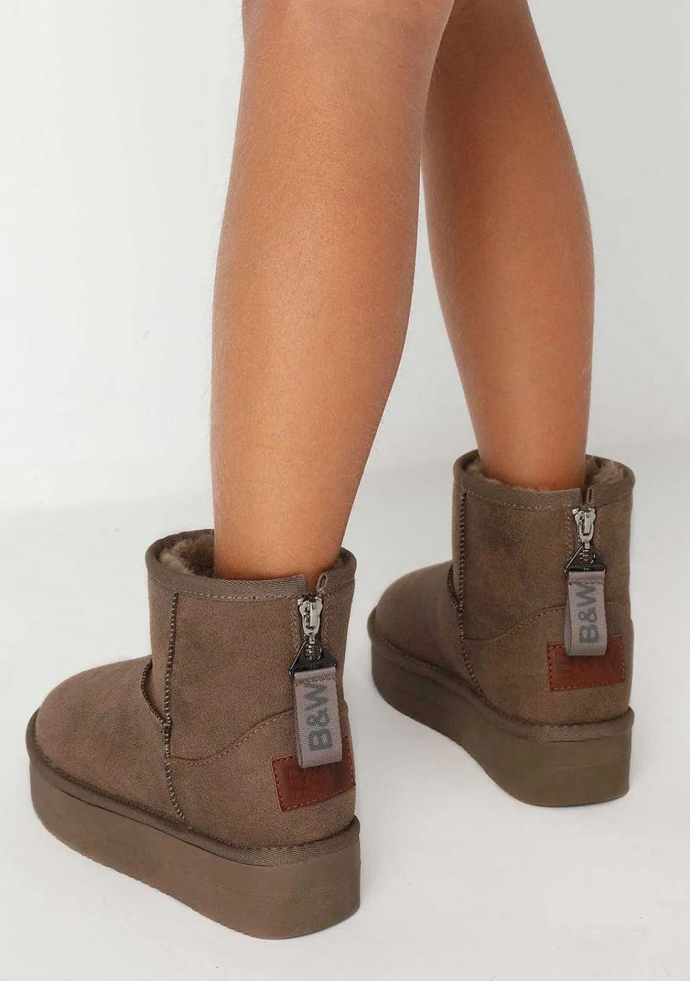 Botas-Conguitos Botas Australianas Com Ziper Taupe P&B