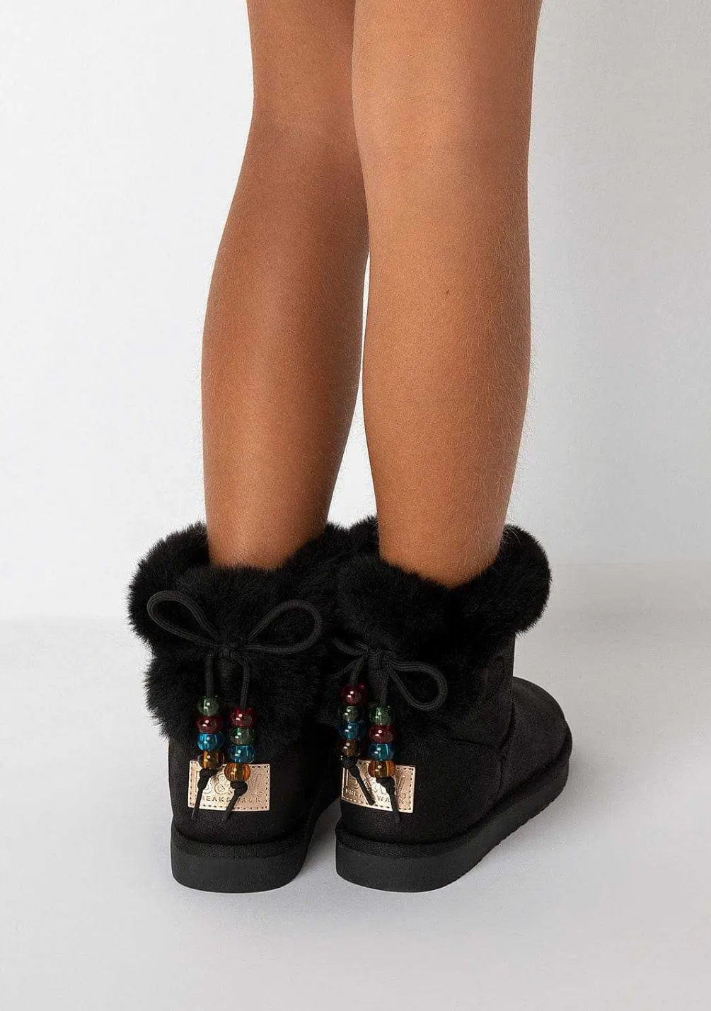 Botas-Conguitos Botas Australianas De Pele Com Contas Pretas P&B