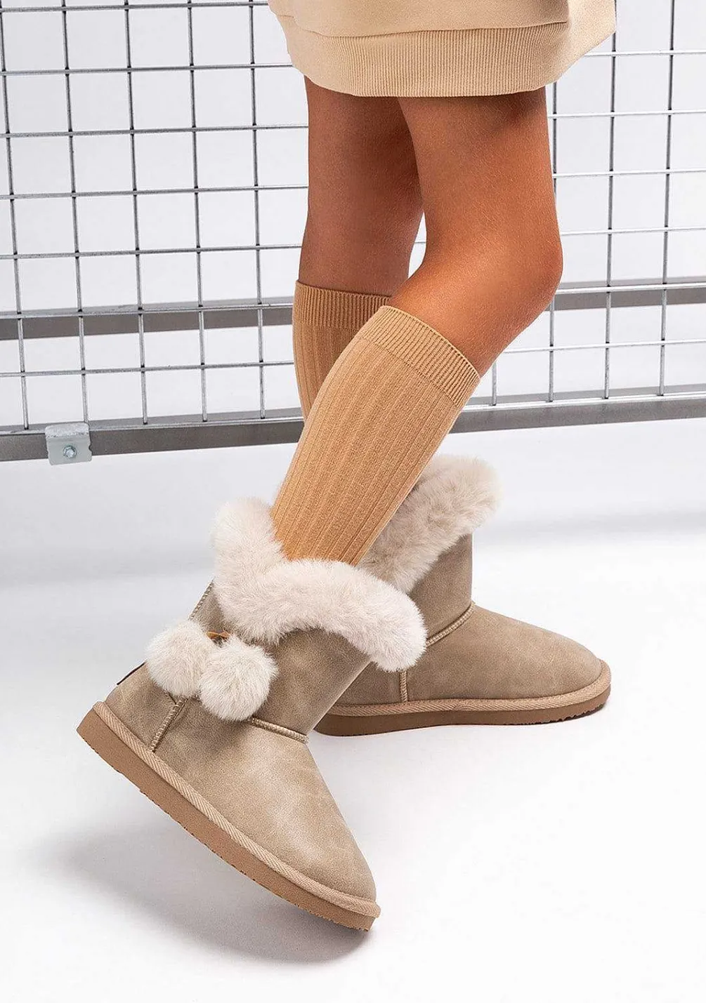 Botas Australianas-Conguitos Botas Australianas Nobuck Bege P&B