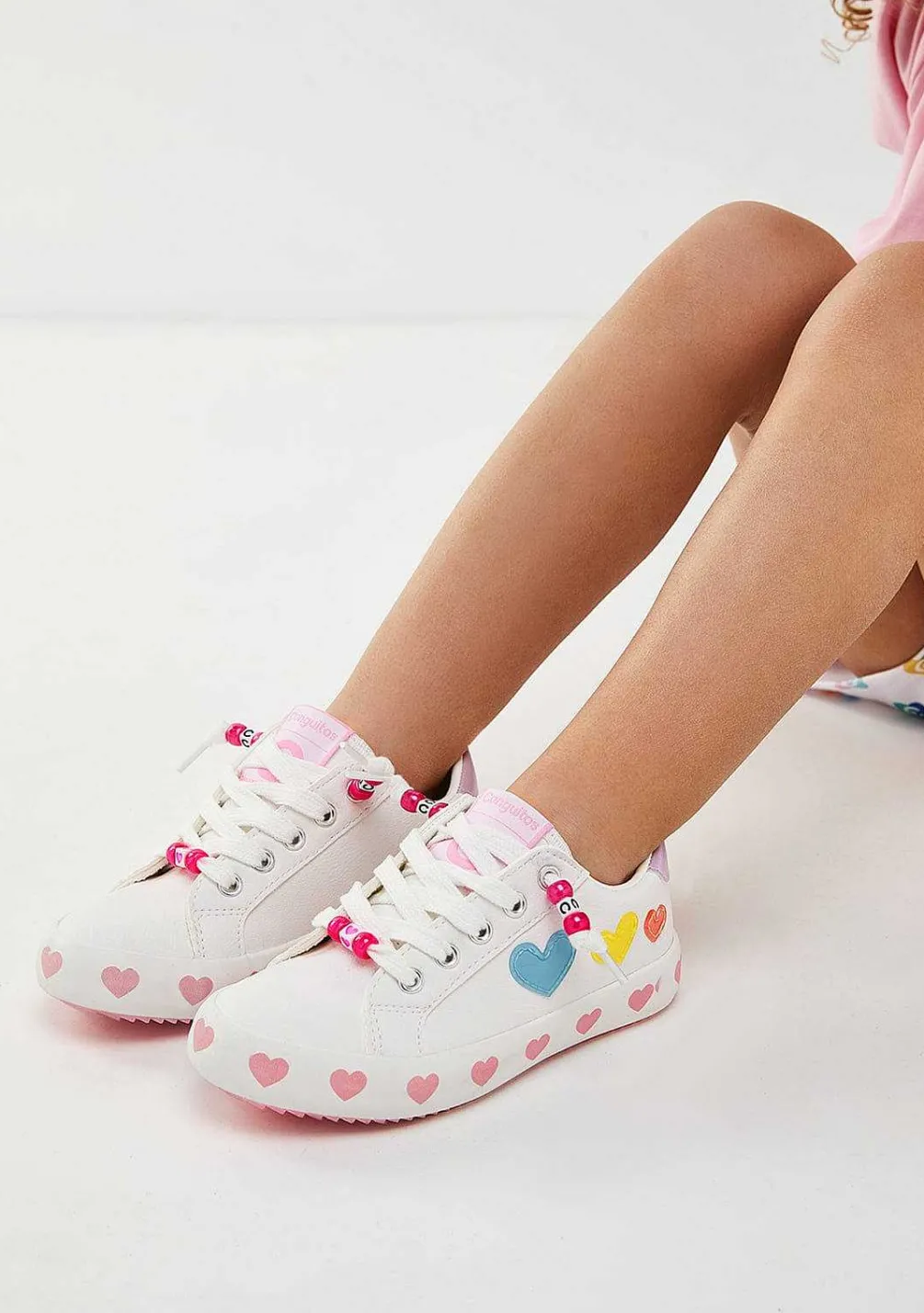 Sapatos De Menina-Conguitos Tênis Com Cordoes De Coracoes Brancos